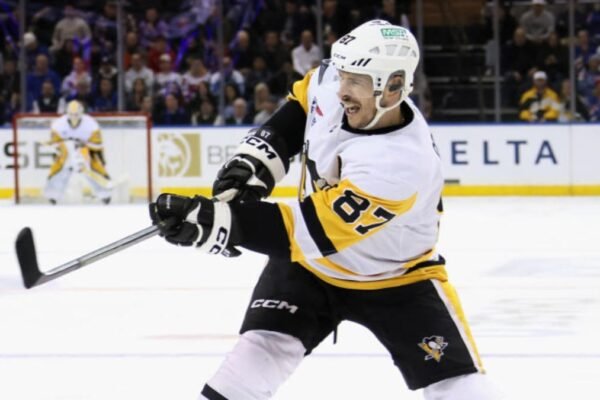 Bold 2024-25 NHL Predictions: Penguins trade Sidney Crosby, Filip Forsberg leads league in goals