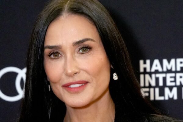 Demi Moore's gray denim skirt looks perfect for fall