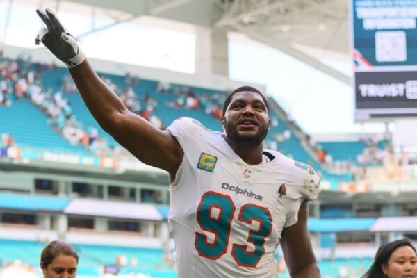 Dolphins DL Calais Campbell is still going strong in Year 17