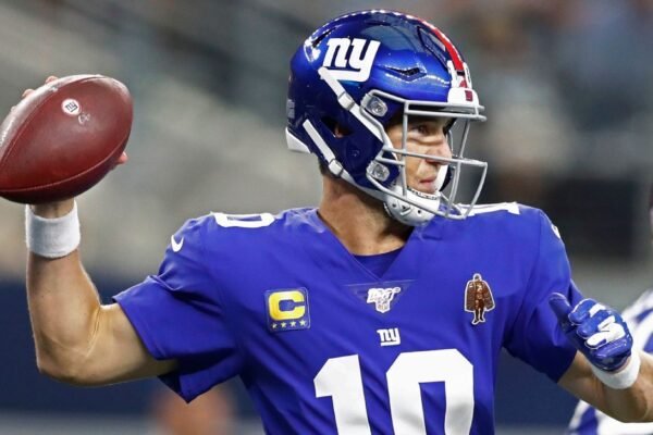 Eli Manning, Terrell Suggs and Luke Kuechly lead in HOF voting