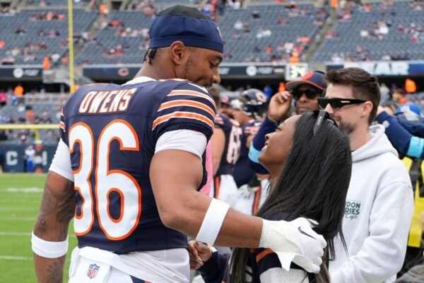 From Simone Biles in Paris to the Chicago Bears in London - Jonathan Owens continues his European journey at Tottenham | NFL News