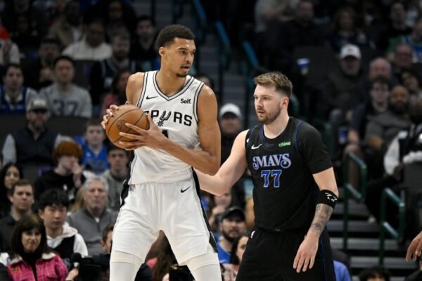 Mavs, Spurs are on different paths entering the season opener