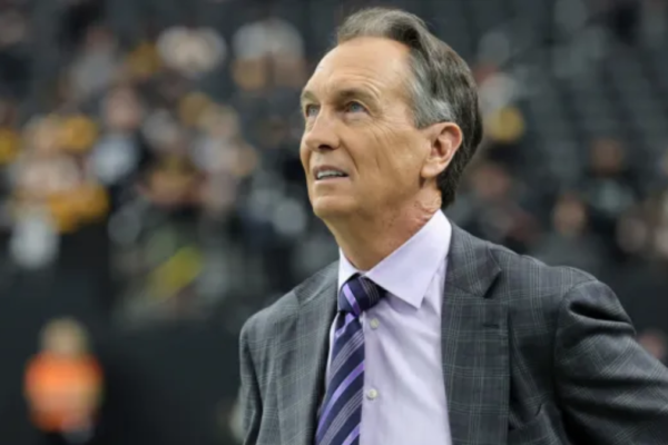 NFL fans are fed up with Chris Collinsworth's bias for the 49ers against the Cowboys on SNF