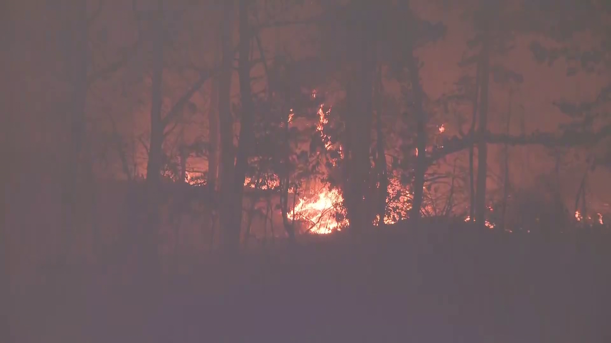 North Shore brush fire grows to 130 acres in Salem, Linn