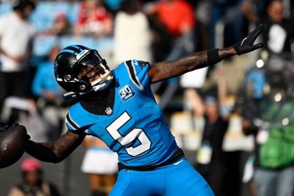 Ravens agree to trade for Panthers WR Diontae Johnson