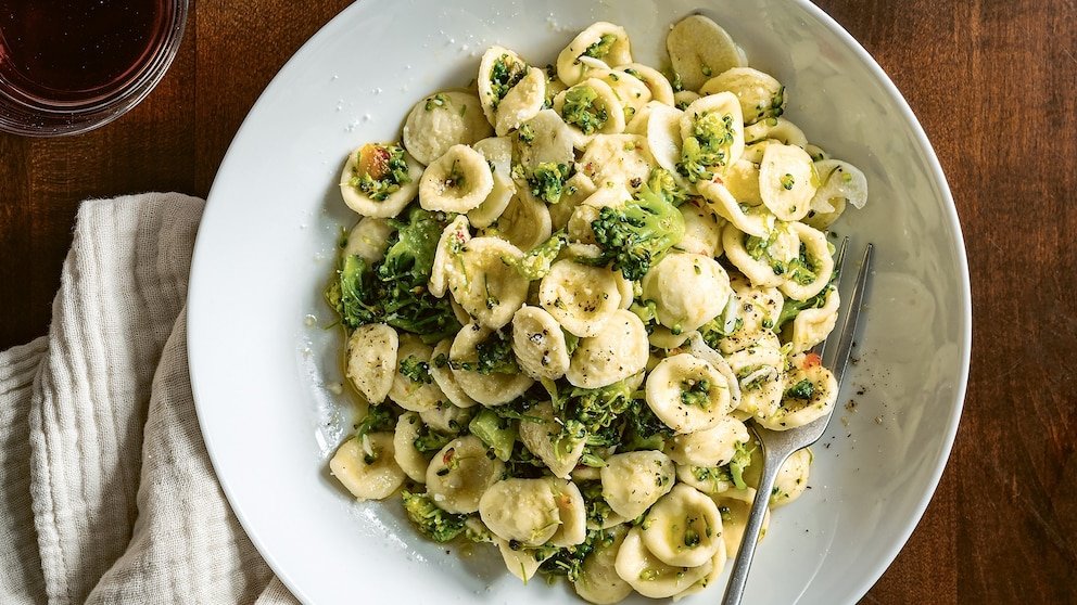 Tom Colicchio's Pasta with Broccoli, Fennel and Radish Salad Recipes from Why I Cook