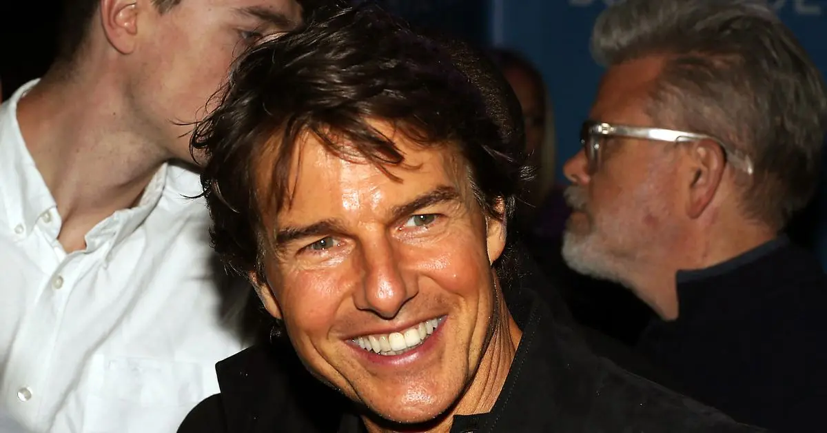 Tom Cruise 'faces death' by refusing to give up stunts