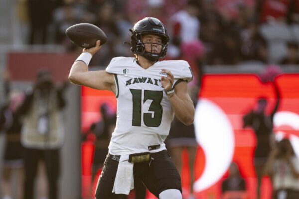 University of Hawaii vacant quarterback talks future, Wuerffel Trophy, Boise State | News, sports, jobs