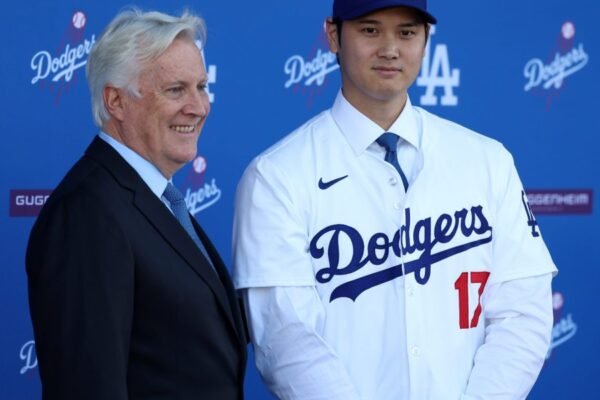 World Series: Dodgers owner Mark Walter is worth $12 billion