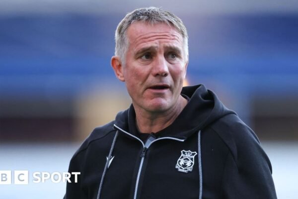 Wrexham 'recharging' ahead of Rotherham test - Phil Parkinson