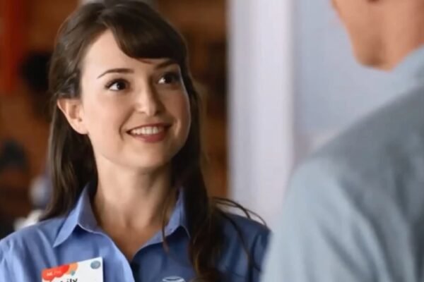 AT&T Lily is upset because the country looks like Verizon's map