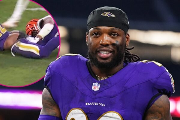 Derrick Henry of the Baltimore Ravens wears pants and his entire butt is on display on TNF