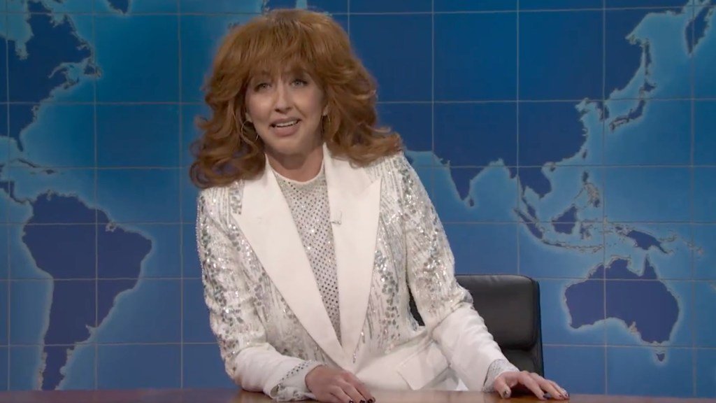 Election joke, Heidi Gardner parodies Reba McEntire