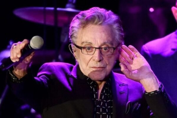 Graham Nash and Ann Wilson criticize Frankie Valli's supposed lip sync