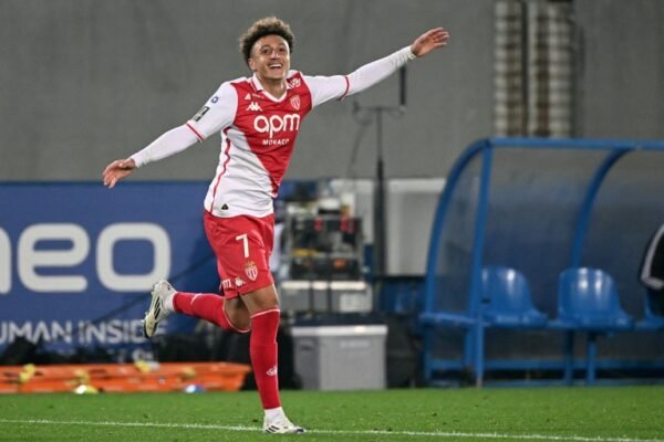 Lee and Barcola Starr while Paris Saint-Germain are six points behind Monaco in the French League