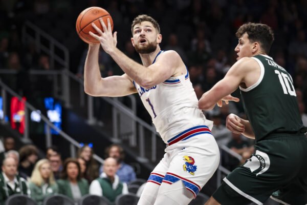 PREVIEW: The Jayhawks return home to face Oakland