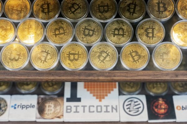 Piper Sandler Says You Should Buy These Stocks to Catch the Wave of Cryptocurrency Adoption