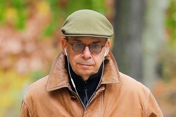 Rick Moranis takes a stroll in New York City during a rare public outing: photo