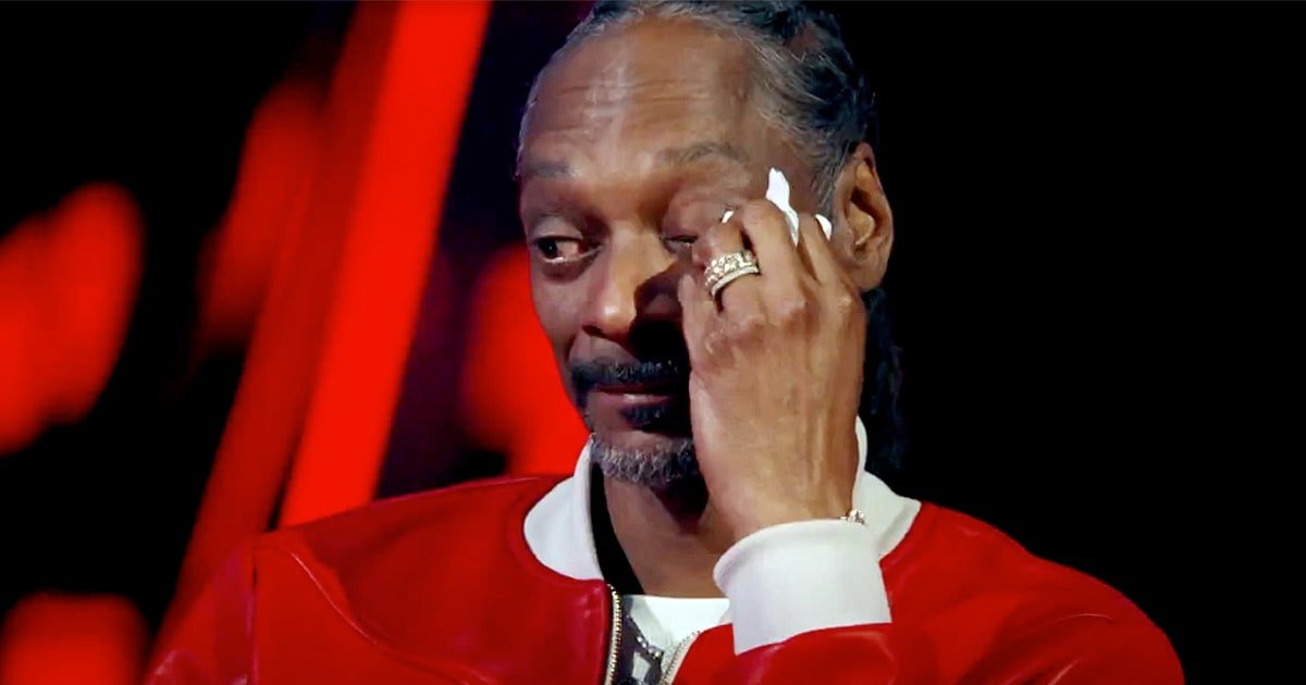 Snoop Dogg cries as a contestant's performance on The Voice reminds him of his late mother